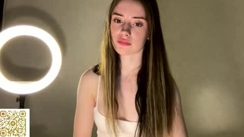 eternal_amy online show from April 16, 2026, 9:39 pm