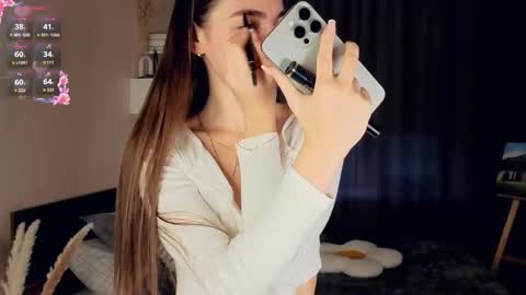 Snapshot of eternity_is_endless chatting on October 13, 2025, 8:14 am Mary online show from October 13, 2025, 8:14 am