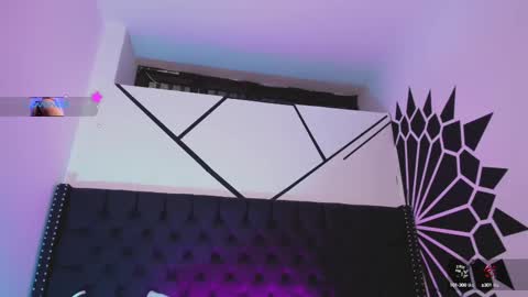 ethaancox online show from October 2, 2025, 7:26 am