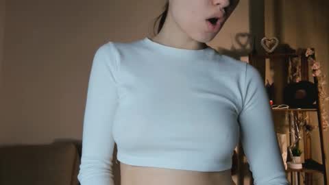 Jessi online show from December 17, 2025, 11:27 am