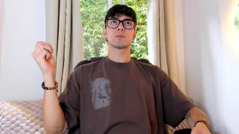 etham_wolf1 online show from May 18, 2026, 5:19 pm
