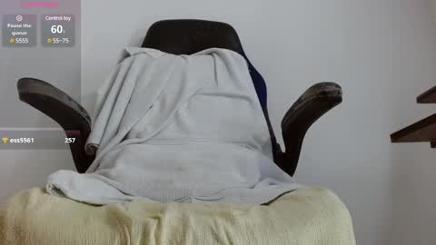 Snapshot of ethan_bigdick22 chatting on February 13, 2025, 5:58 am ETHAN online show from February 13, 2025, 5:58 am