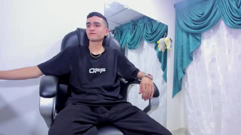 Snapshot of ethan_boy_ chatting on February 12, 2025, 6:40 pm Ethan online show from February 12, 2025, 6:40 pm