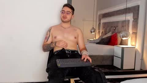 ethan_greys online show from November 30, 2025, 3:54 am