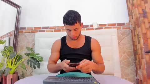 ethan helmut online show from January 21, 2025, 10:52 am