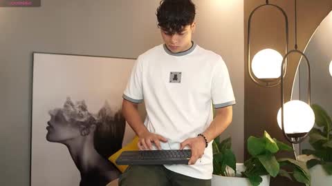 Snapshot of ethan_occonor chatting on October 21, 2025, 12:17 pm ethan_occonor online show from October 21, 2025, 12:17 pm