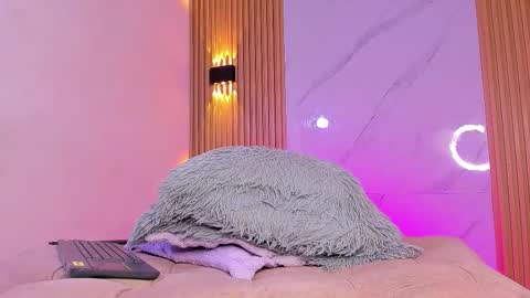 ethan_thouse online show from November 29, 2025, 7:55 am