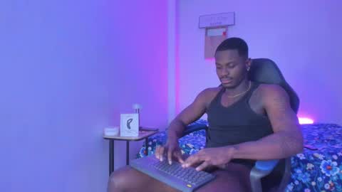 Snapshot of ethan_travis0 chatting on October 3, 2025, 8:50 pm ethan travis online show from October 3, 2025, 8:50 pm