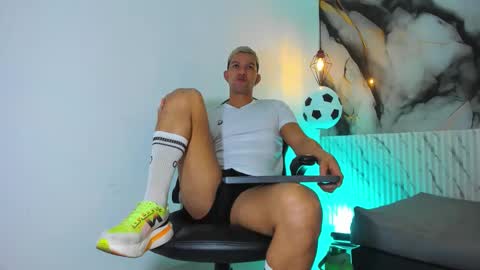 Snapshot of ethancarter_ chatting on June 11, 2026, 1:53 pm ethancarter_ online show from June 11, 2026, 1:53 pm
