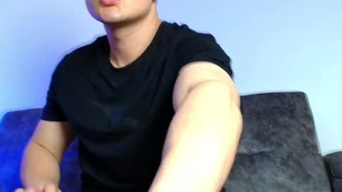 ethanconnor_ online show from November 25, 2025, 9:04 pm