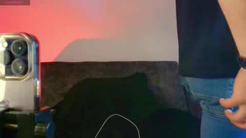 ethanconnor_ online show from March 4, 2026, 11:49 am