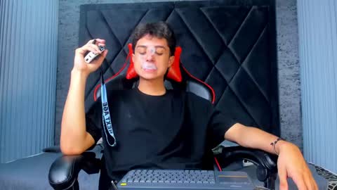 ethanlowell online show from March 3, 2025, 1:42 am