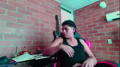 ethann2_ online show from May 30, 2026, 9:23 pm