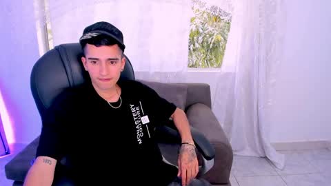 Ethan Boy online show from April 3, 2026, 8:29 pm