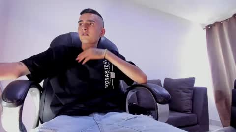 Ethan Boy online show from April 16, 2026, 7:03 pm