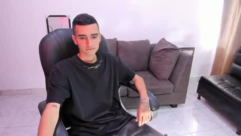 Ethan Boy online show from April 21, 2026, 7:39 pm