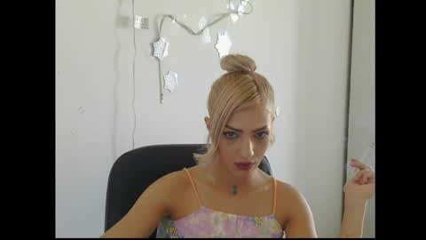 Snapshot of etherealuxx chatting on May 20, 2026, 8:20 am Serena online show from May 20, 2026, 8:20 am