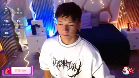 Snapshot of ette_tay chatting on December 22, 2025, 4:09 am ette online show from December 22, 2025, 4:09 am