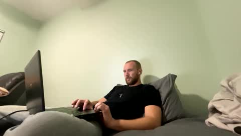 eugar81 online show from December 18, 2025, 7:36 am