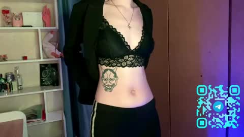 Kate online show from April 18, 2026, 1:15 pm