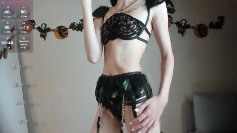 Molly online show from October 24, 2025, 8:05 pm