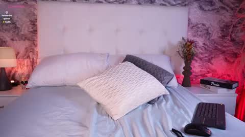 Eva online show from March 25, 2026, 1:06 pm