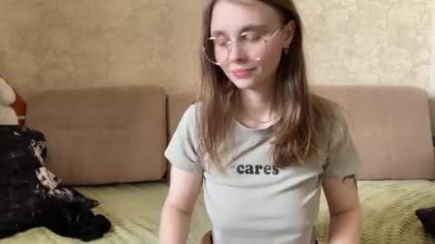 Eva Calvin online show from March 1, 2025, 9:40 am