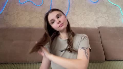 Eva Calvin online show from December 5, 2025, 4:43 am