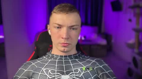 Eva and Iron online show from February 12, 2026, 7:53 pm