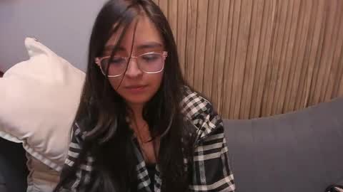 Angelinne online show from December 4, 2024, 6:33 am