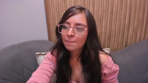 Angelinne online show from December 6, 2024, 9:21 am