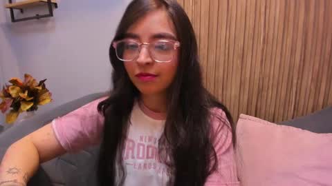 Angelinne online show from January 8, 2025, 2:46 am