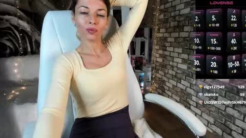 Eva online show from December 5, 2024, 8:00 pm