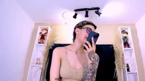 Snapshot of eva_monwalker chatting on February 11, 2026, 5:51 pm Eva cute online show from February 11, 2026, 5:51 pm