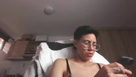 Eva cute online show from April 28, 2026, 12:54 pm