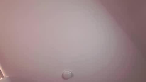 Eva cute online show from May 13, 2026, 12:35 pm