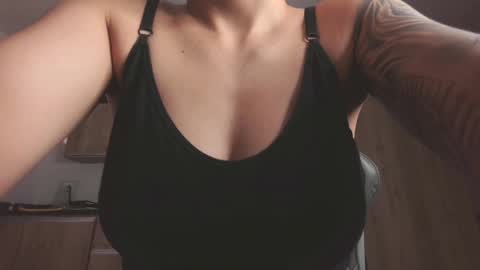 Eva cute online show from June 9, 2026, 1:01 pm