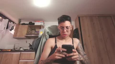 Eva cute online show from June 10, 2026, 1:21 pm