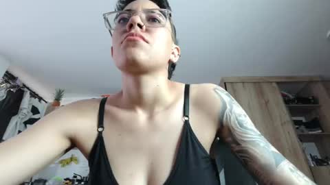 Eva cute online show from June 17, 2026, 12:50 pm