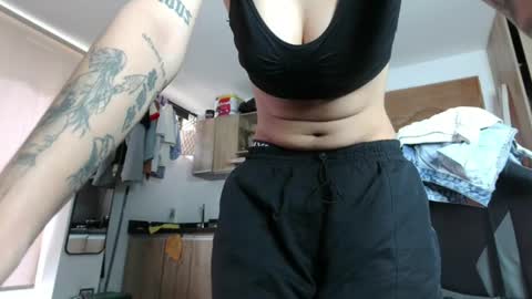 Eva cute online show from June 25, 2026, 1:48 pm