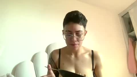 Eva cute online show from July 10, 2026, 1:47 pm