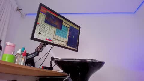 Snapshot of eva_rain chatting on February 21, 2026, 8:21 pm Eva online show from February 21, 2026, 8:21 pm