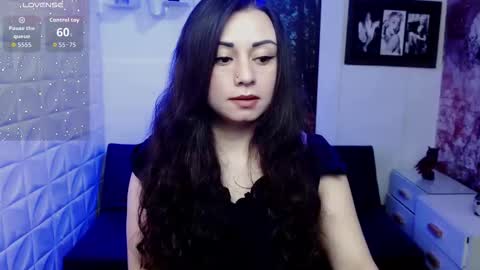 Eva online show from November 19, 2025, 2:39 pm