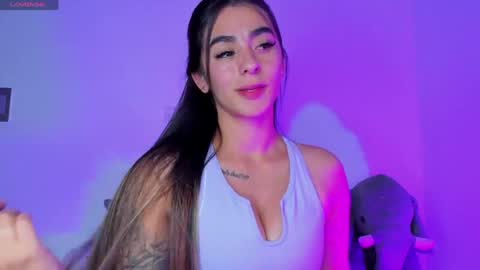 Eva Shinee online show from April 16, 2026, 10:23 pm