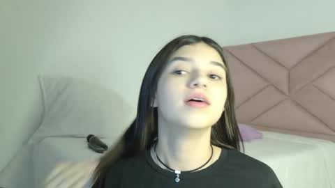 Eva Sin online show from May 15, 2026, 11:01 pm