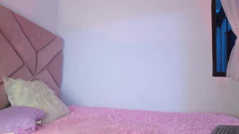 Eva Sin online show from May 27, 2026, 11:24 pm