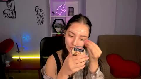 Eva online show from November 11, 2025, 6:46 am