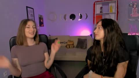 Snapshot of eva_smiith_ chatting on May 18, 2026, 5:57 am Eva online show from May 18, 2026, 5:57 am