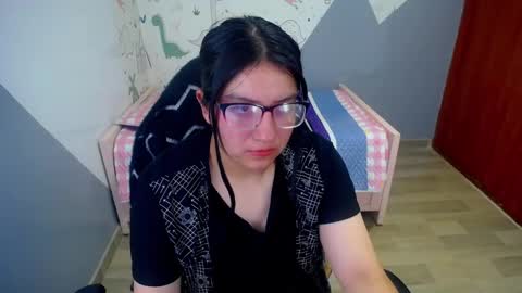 Snapshot of eva_smit_t chatting on December 14, 2025, 2:50 am eva_smit_t online show from December 14, 2025, 2:50 am