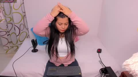 Estefania online show from December 19, 2024, 11:25 pm